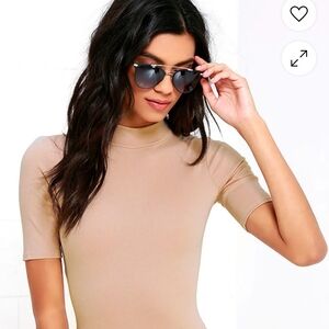 Lulu's Top Bodysuit S Tan Fitted Short Sleeve